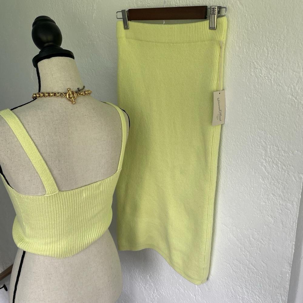 Universal Thread NWT Yellow Knit 2 Pc Matching Set Skirt Sleeveless Crop Top XS
